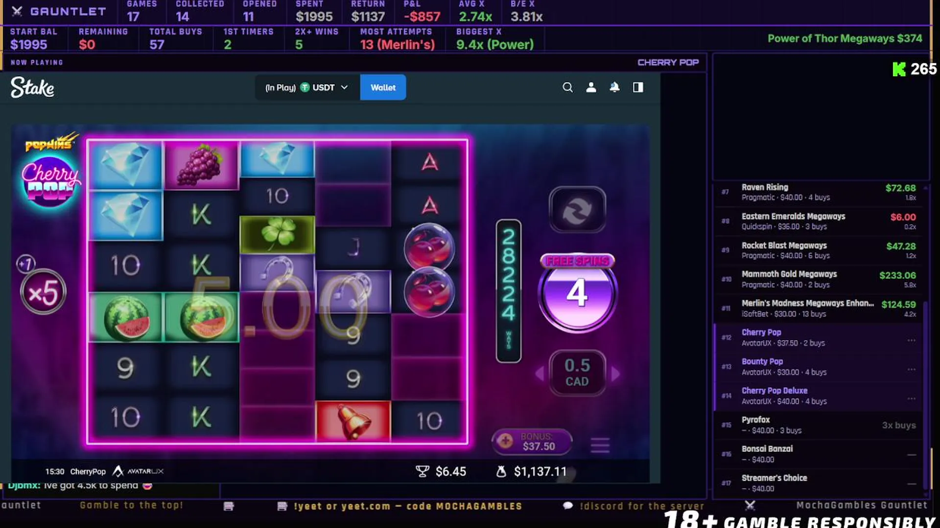 Tarjeta de juego premium con brillo controlado y look nocturno.